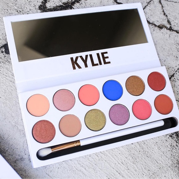 Kylie Cosmetics Eyeshadow Palette - Picture 1 of 4